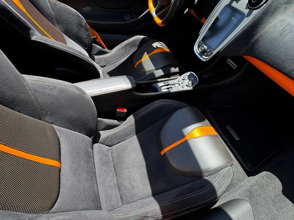 Used 2019 McLaren 570S Spider RWD image 41