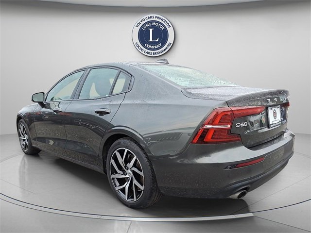 Used 2020 Volvo S60 T6 Momentum image 4