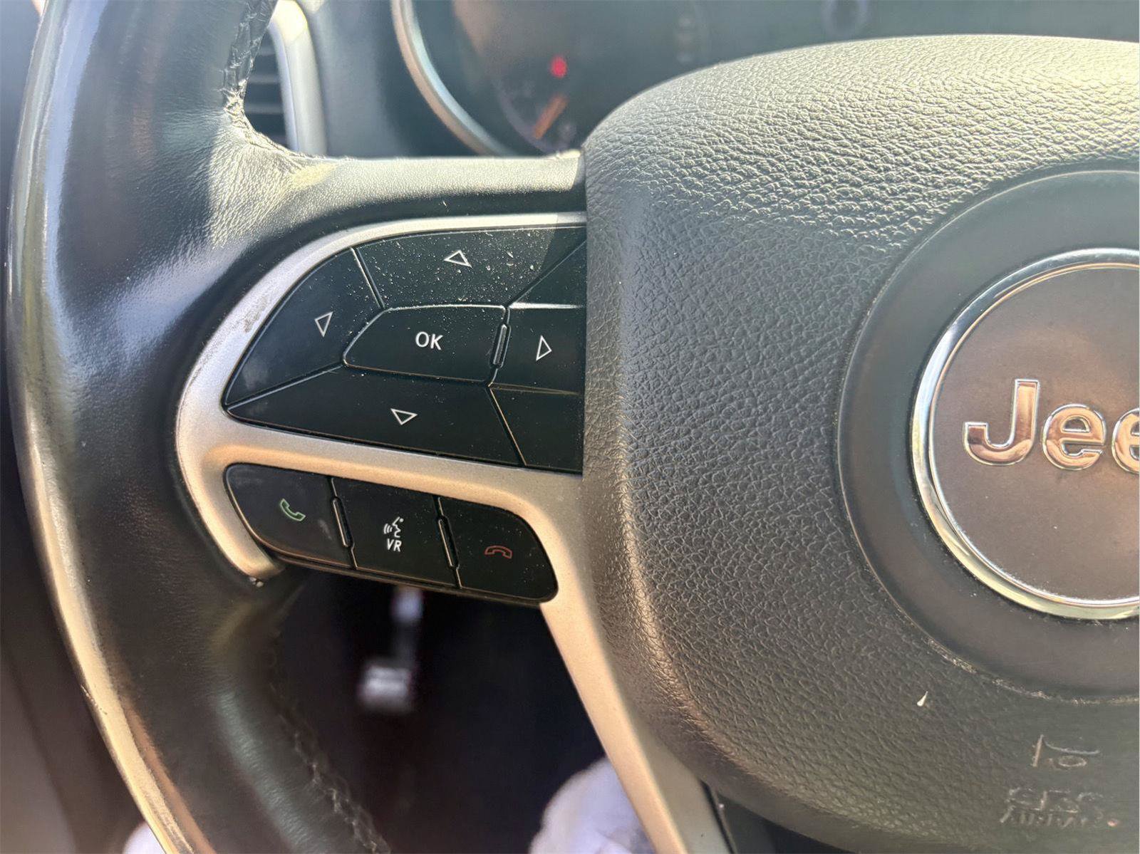 Used 2019 Jeep Grand Cherokee Altitude RWD image 18