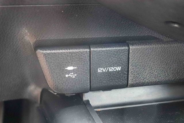 Used 2019 Toyota Camry SE FWD image 29