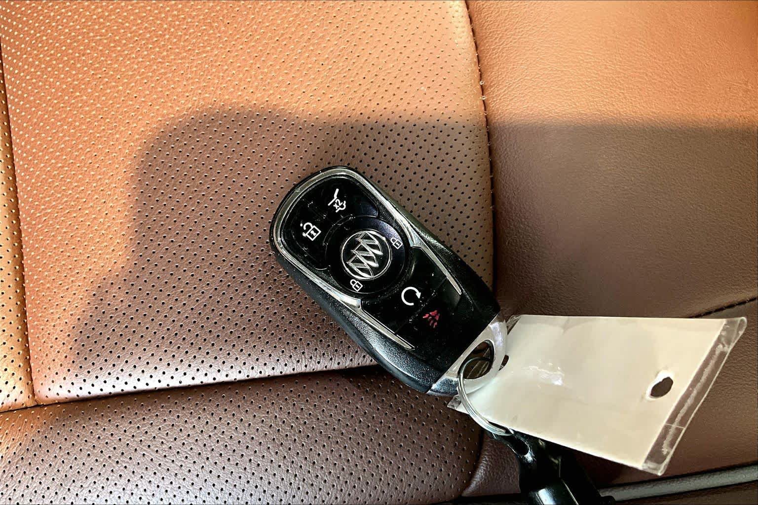 Used 2019 Buick Enclave Avenir w/ Avenir Technology Package AWD/4WD image 14