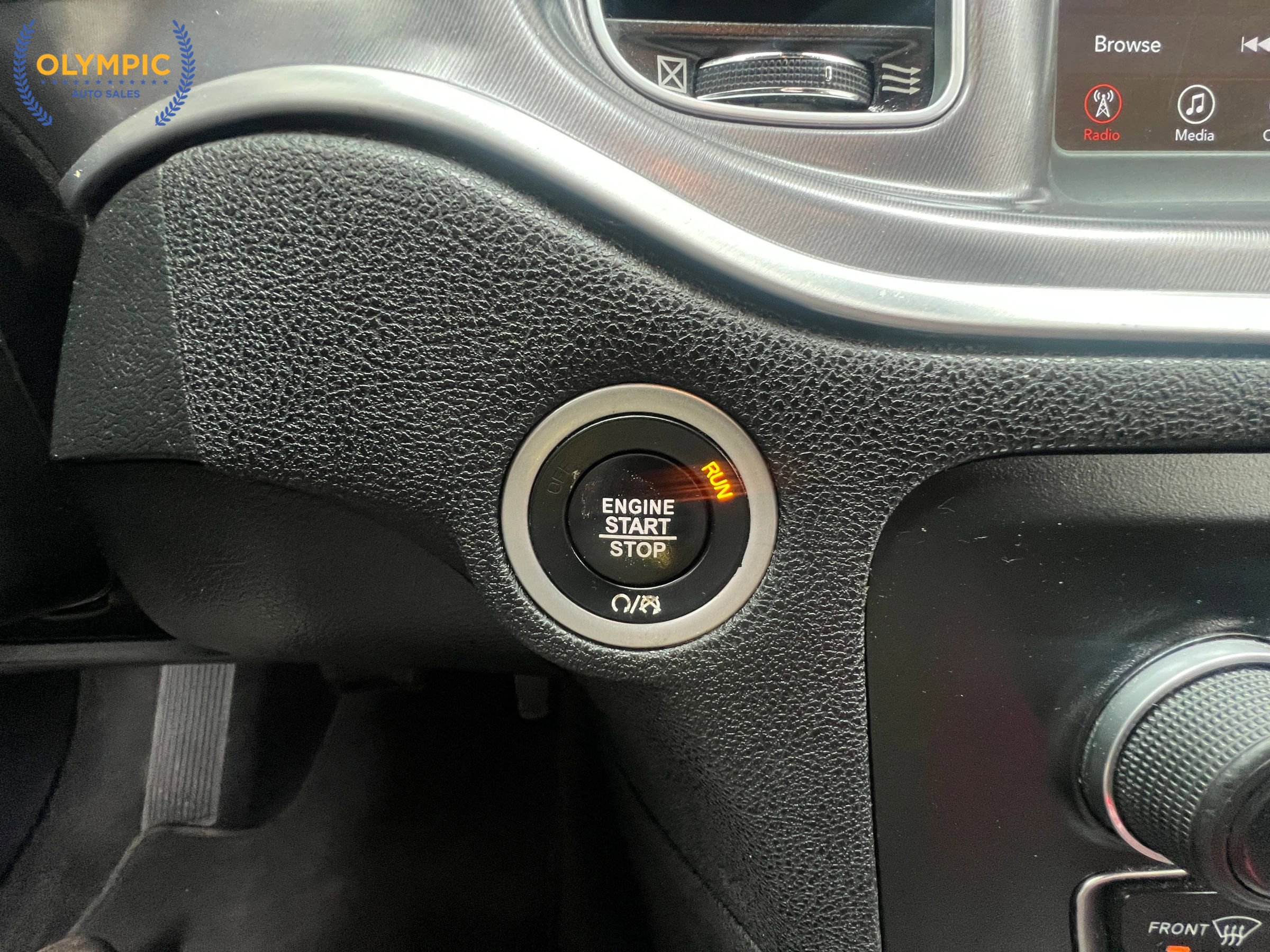 Used 2019 Dodge Charger SXT w/ Leather Interior Group image 29