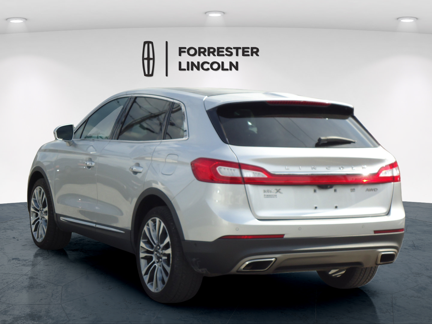 Used 2016 Lincoln MKX Reserve w/ Technology Package AWD/4WD image 5