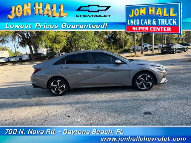 Used 2023 Hyundai Elantra SEL w/ Convenience Package image 12