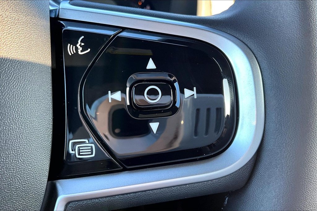 New 2026 Volvo XC90 B6 Ultra w/ Protection Package AWD/4WD image 15