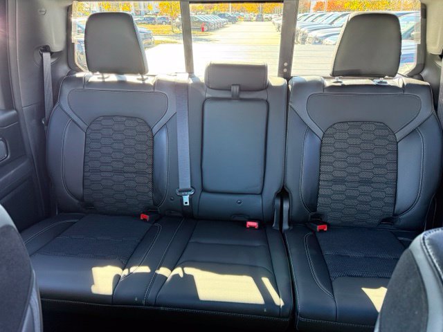 Used 2021 RAM 1500 Big Horn w/ Built-to-serve Edition AWD/4WD image 28