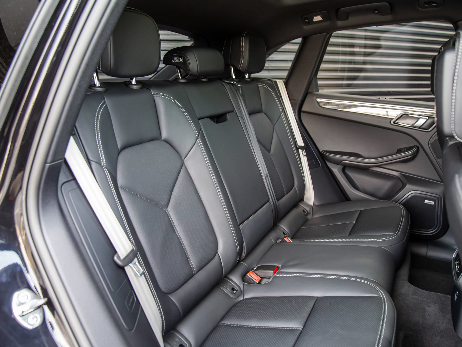 Certified 2026 Porsche Macan S AWD/4WD image 25