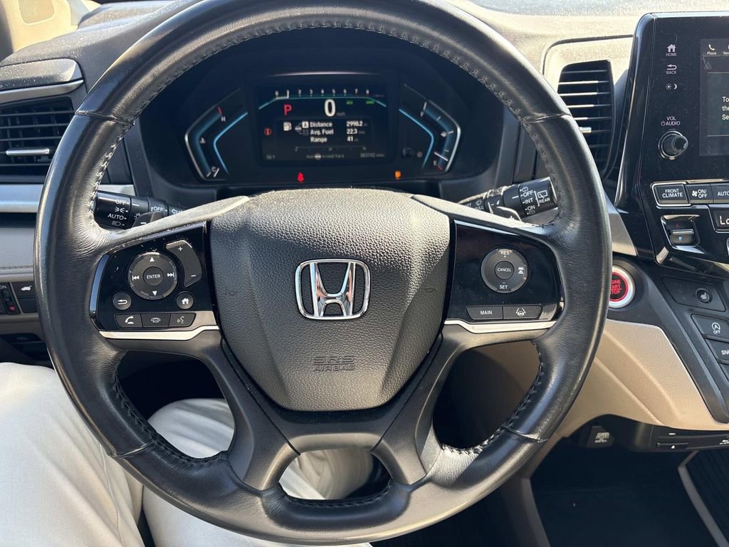 Used 2018 Honda Odyssey Touring image 15