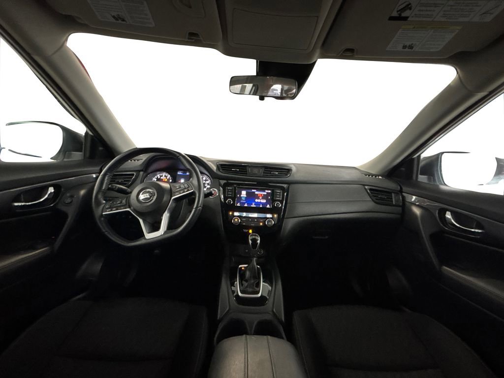 Used 2019 Nissan Rogue SV image 18