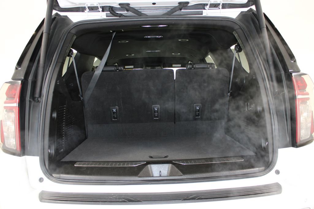 Used 2023 Chevrolet Suburban Premier image 18