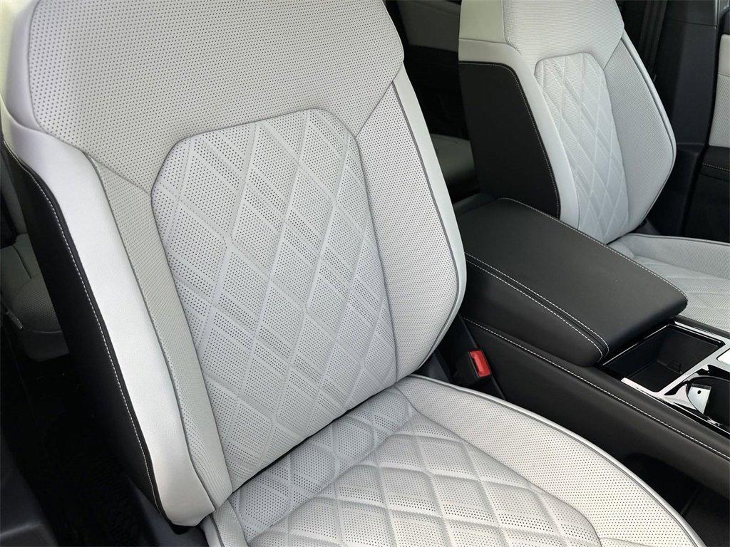 New 2025 Volkswagen Atlas Cross Sport SEL Premium R-Line image 38