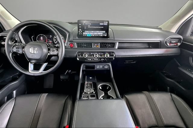 Used 2025 Honda Pilot EX-L image 7
