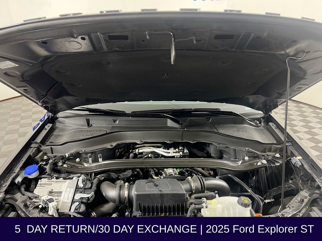 Used 2025 Ford Explorer ST w/ Sun And Sound Package AWD/4WD image 38