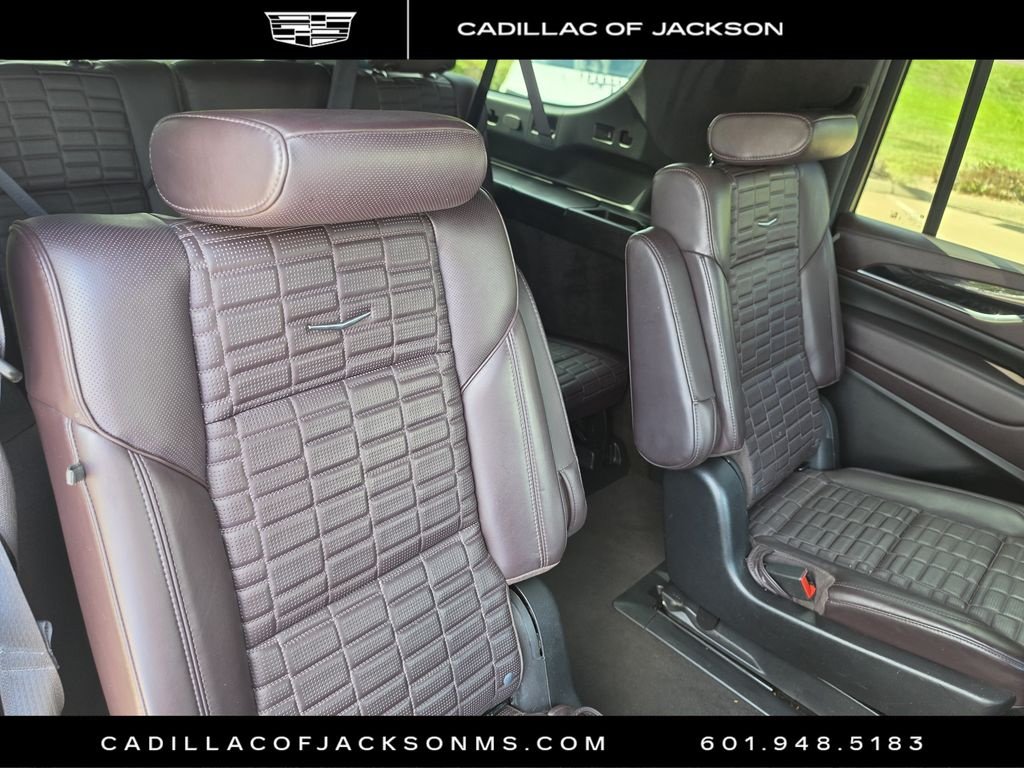 Used 2024 Cadillac Escalade ESV Sport Platinum w/ LPO, ONYX Package AWD/4WD image 33