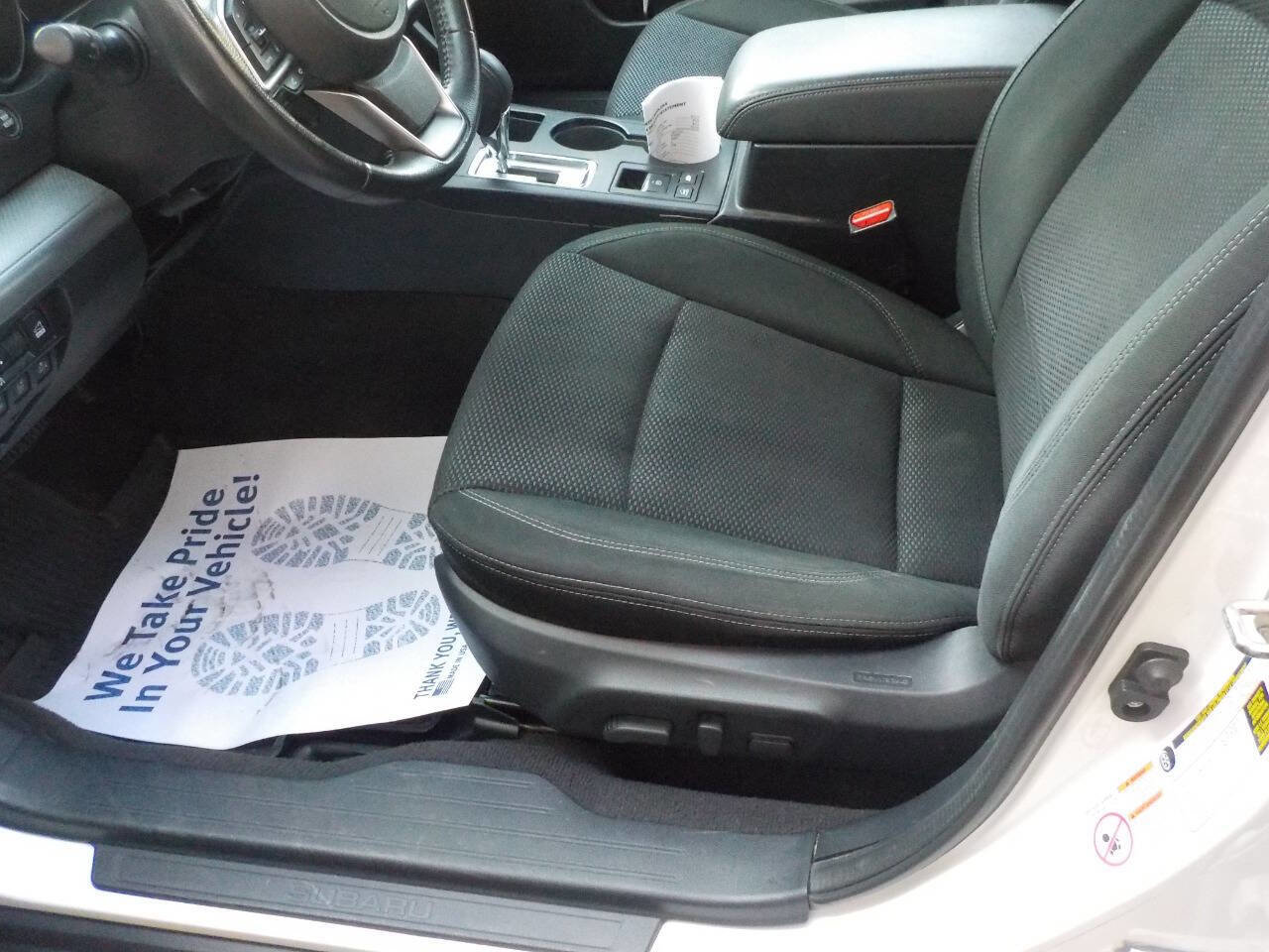 Used 2019 Subaru Outback 2.5i Premium image 9