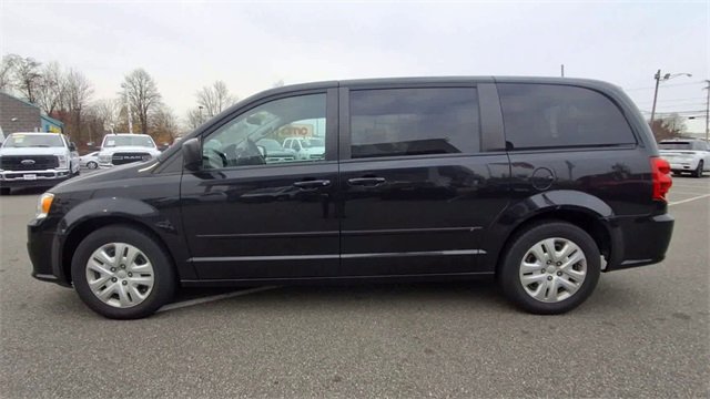 Used 2017 Dodge Grand Caravan SE w/ Power Window Group image 5