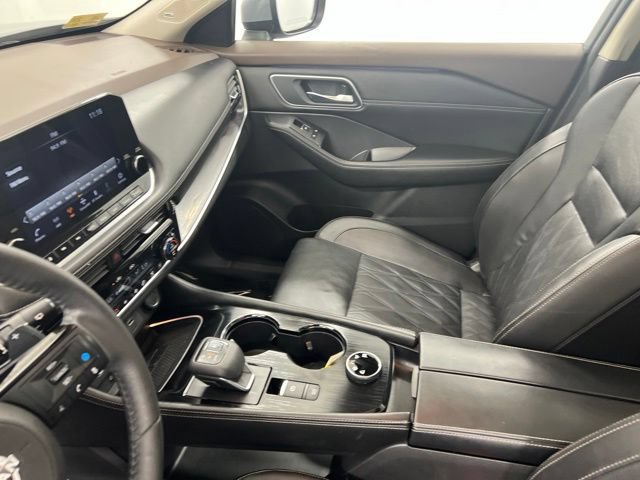 Used 2023 Nissan Rogue Platinum w/ Platinum Premium Package AWD/4WD image 21