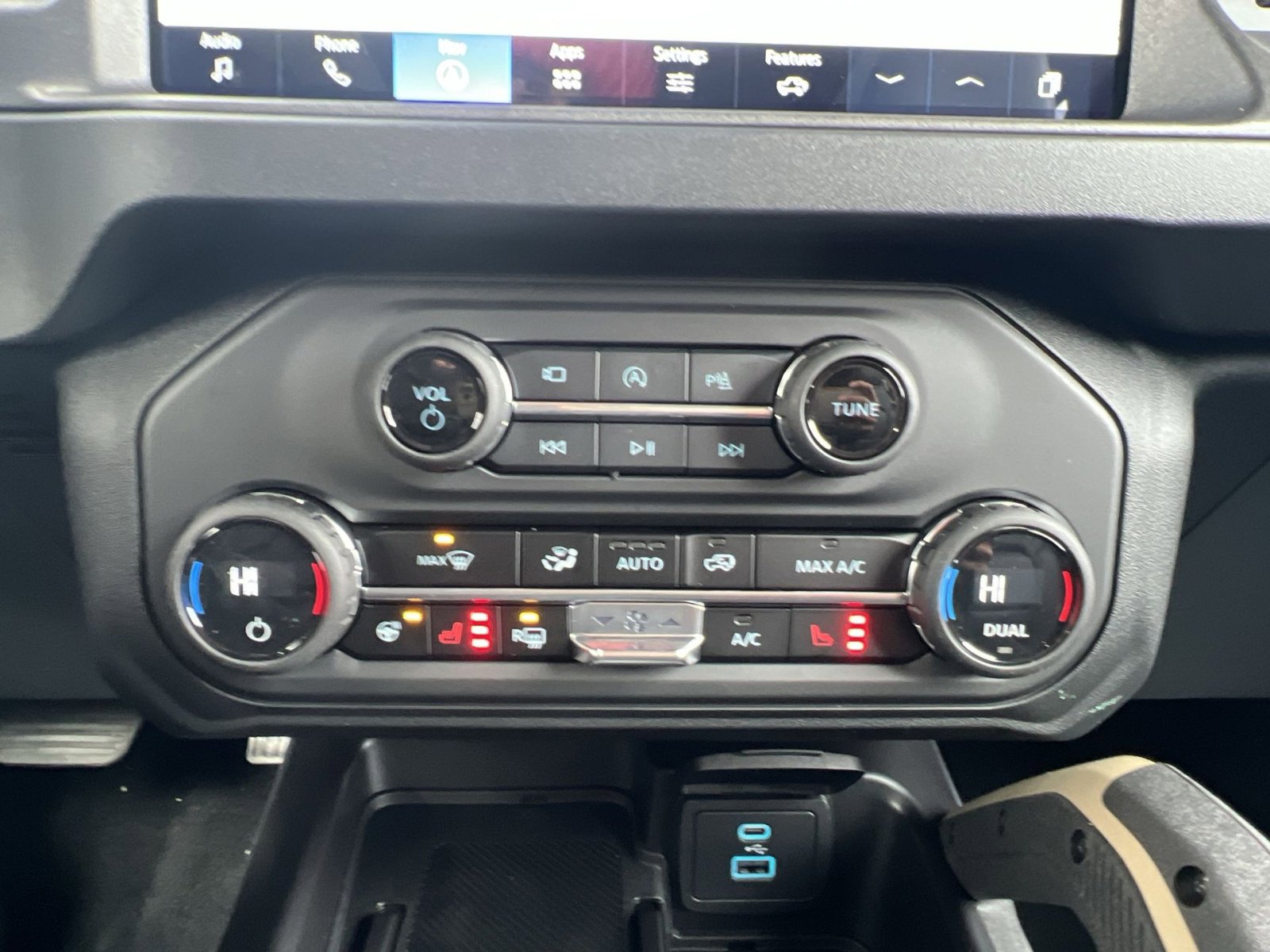 New 2025 Ford Bronco Badlands image 21