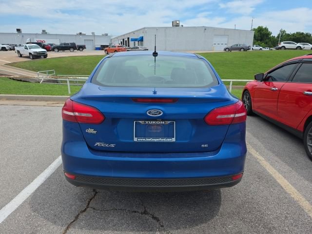Used 2018 Ford Focus SE FWD image 4
