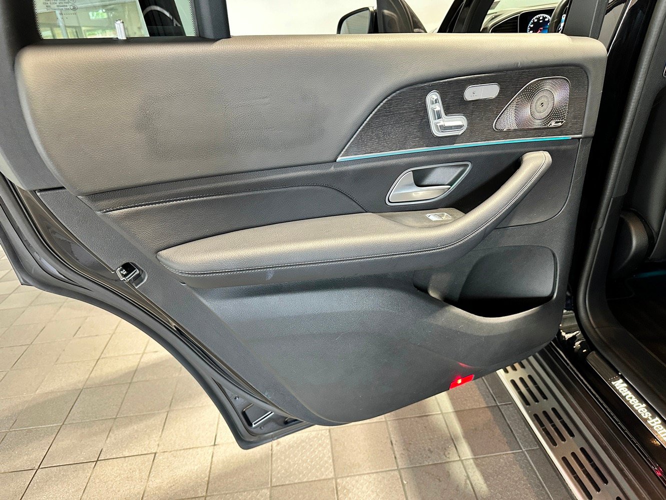 Certified 2023 Mercedes-Benz GLS 450 4MATIC image 34