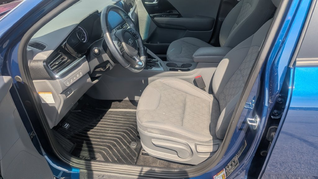 Used 2021 Kia Niro LXS FWD image 19
