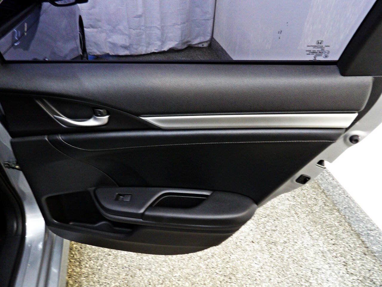 Used 2016 Honda Civic Touring image 12