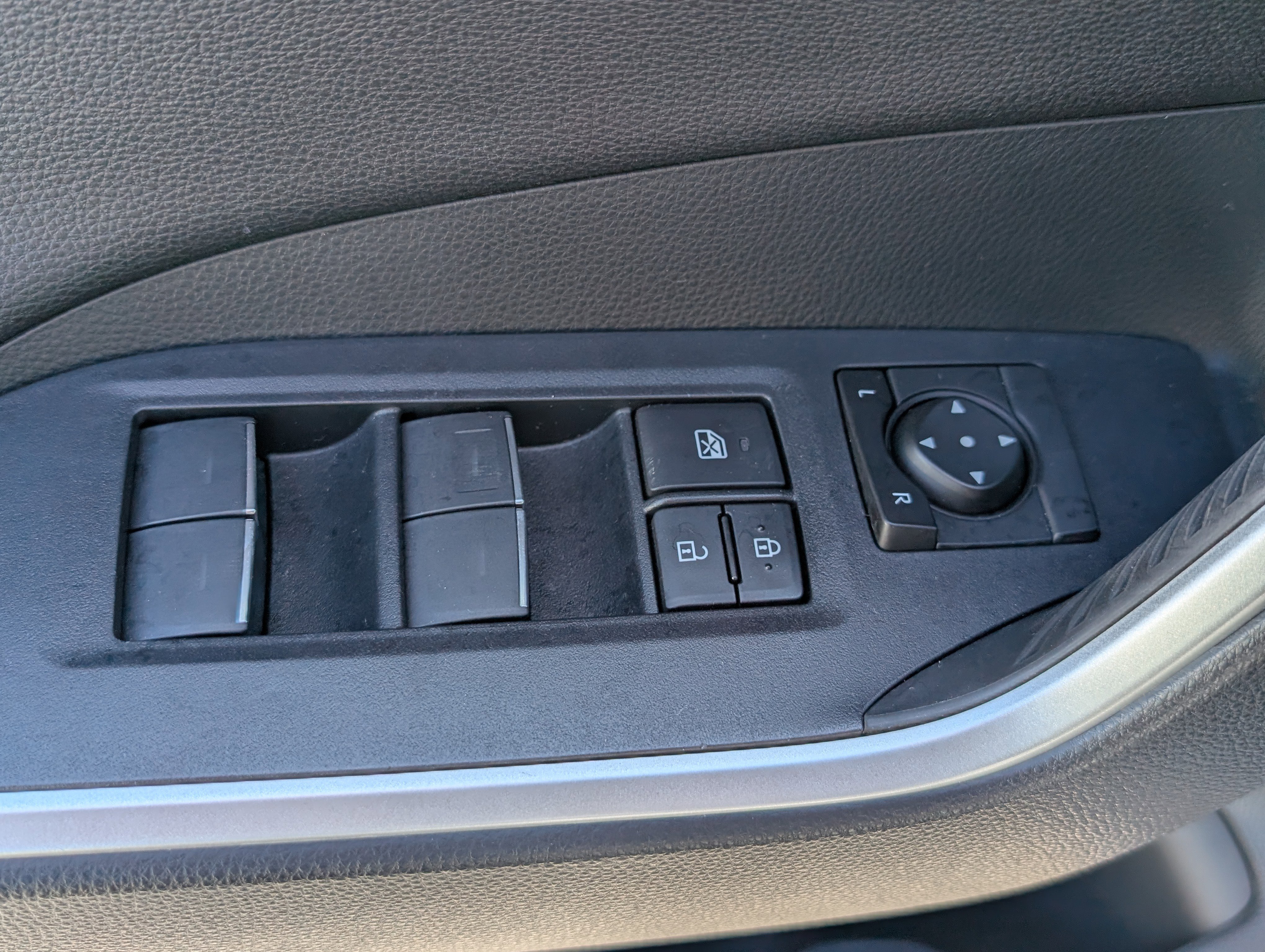 Used 2023 Toyota RAV4 XSE w/ Weather Package AWD/4WD image 21