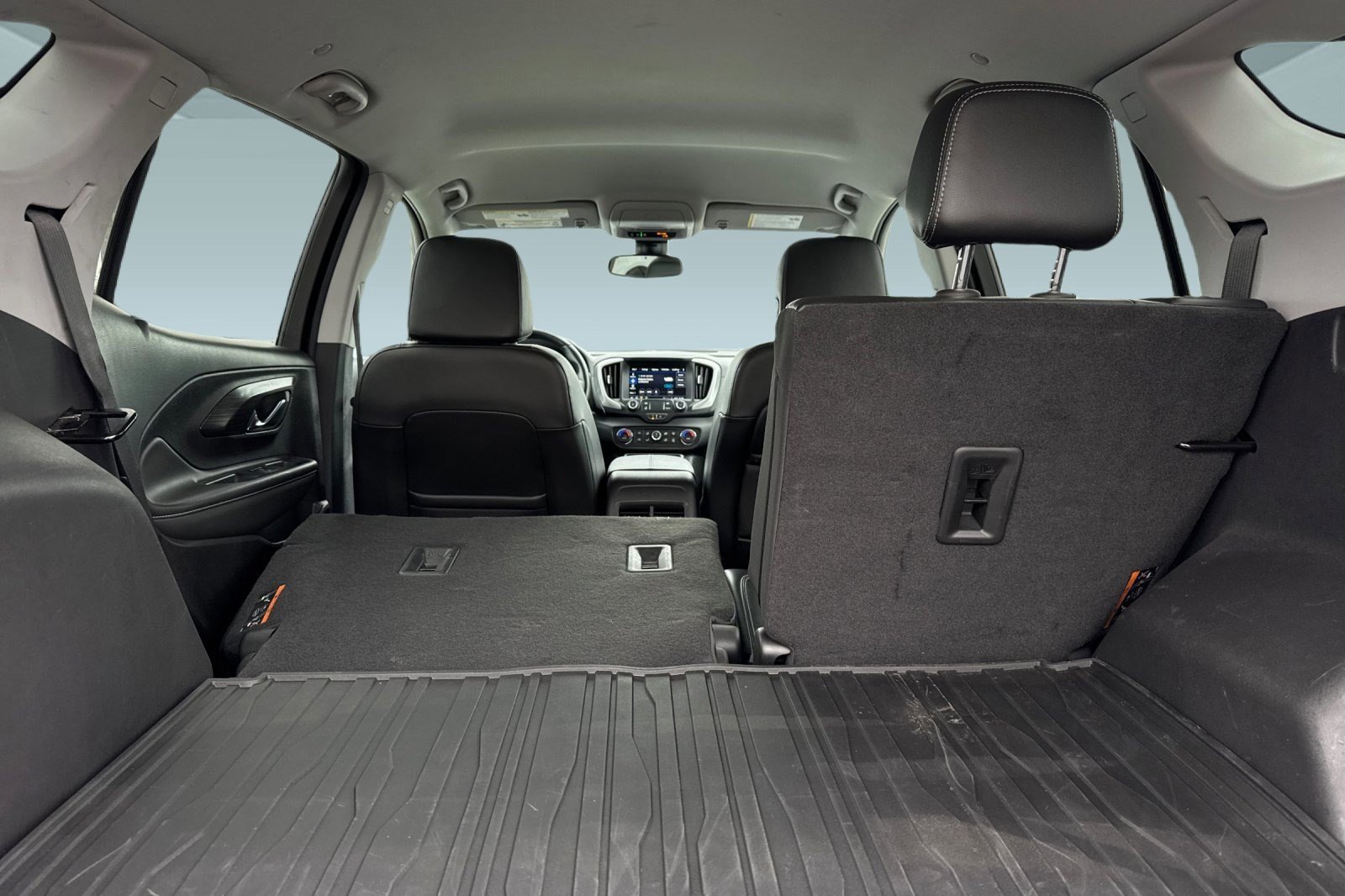 Used 2024 GMC Terrain SLT w/ Elevation Edition FWD image 32
