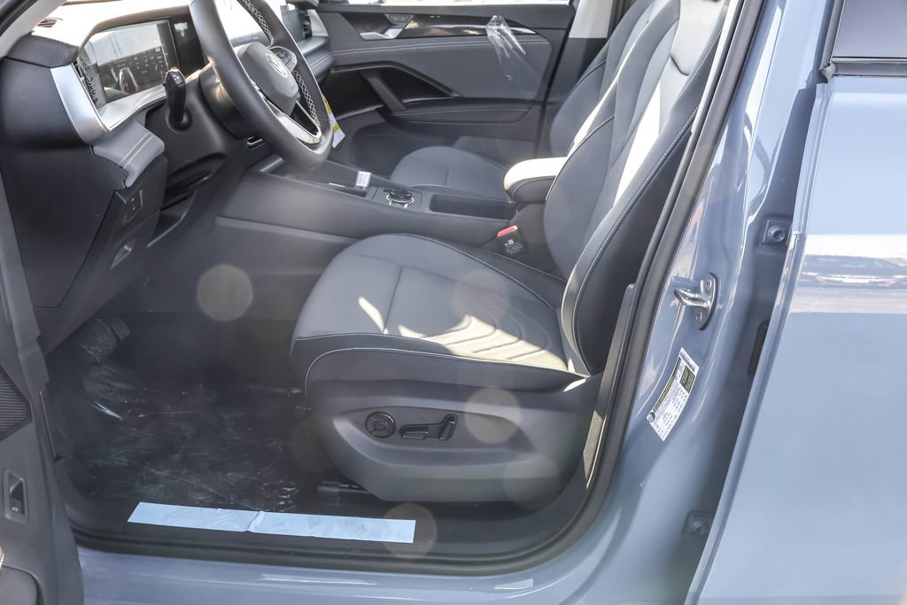 New 2026 Volkswagen Tiguan SE image 22