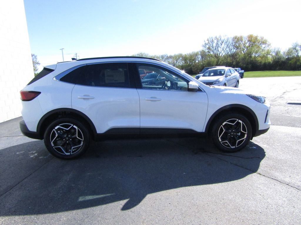 New 2026 Ford Escape Platinum image 7