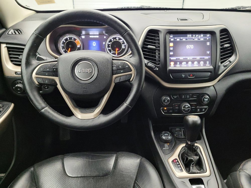 Used 2018 Jeep Cherokee Limited w/ Luxury Group AWD/4WD image 22