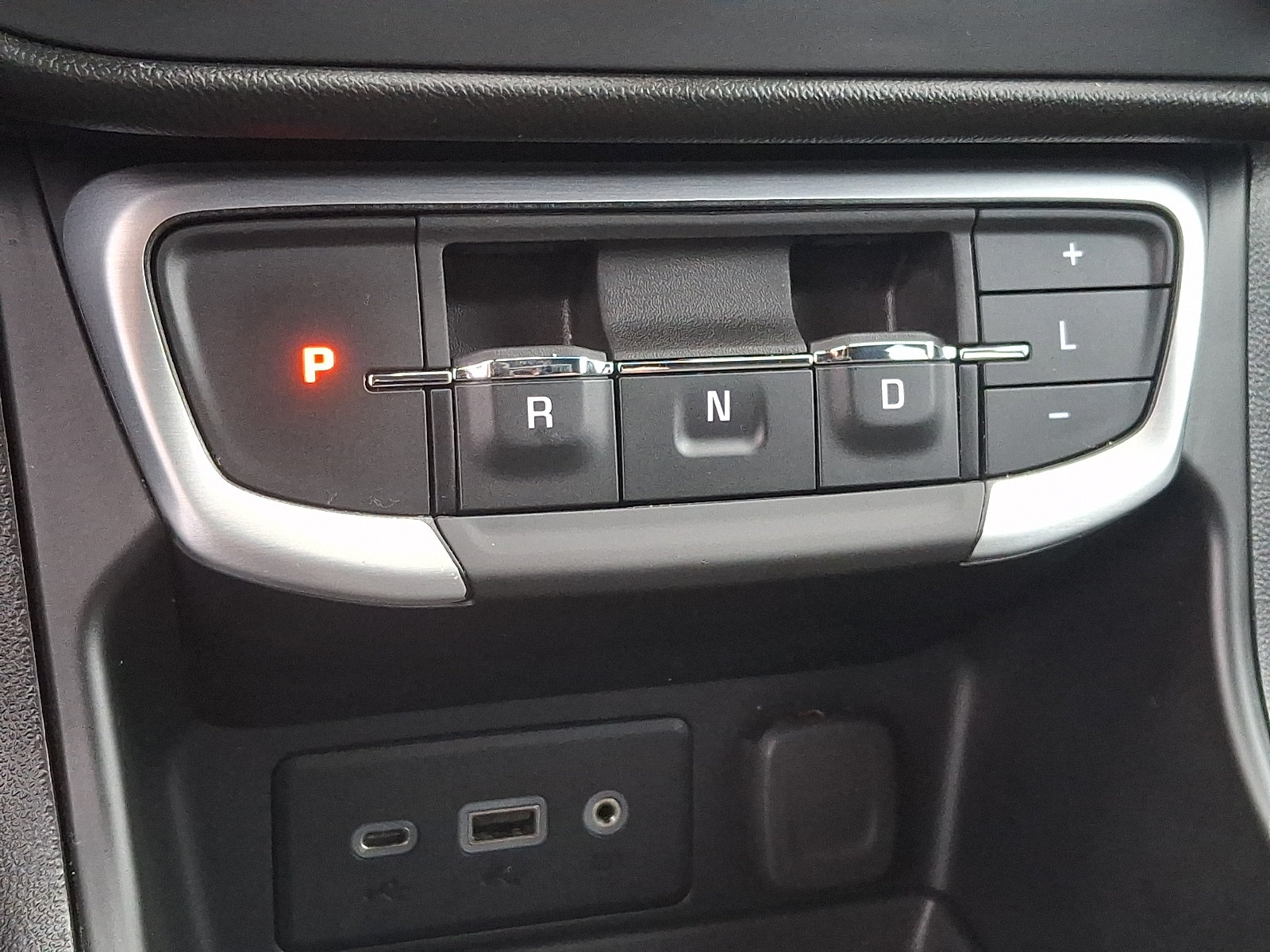 Certified 2023 GMC Terrain SLE w/ Driver Convenience Package AWD/4WD image 14