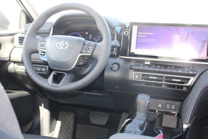 Certified 2025 Toyota Camry XLE image 24
