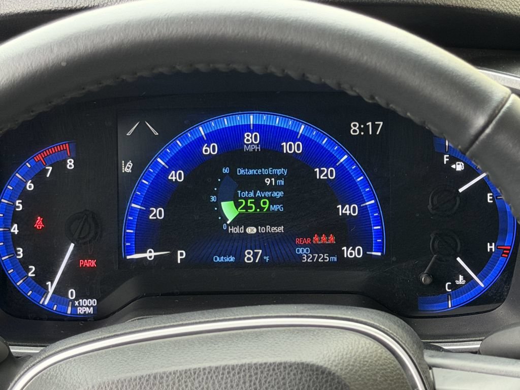 Used 2022 Toyota Corolla Cross XLE w/ Convenience Package FWD image 16