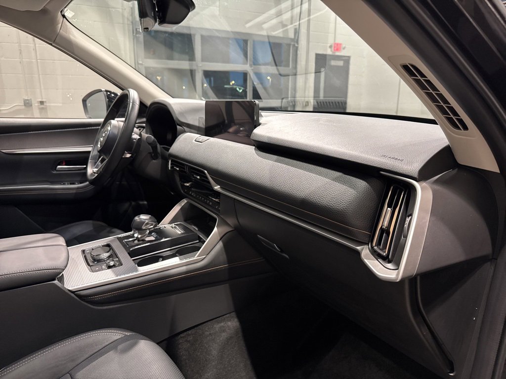 Used 2025 MAZDA CX-70 Plug-In Hybrid w/ Premium Pkg image 29