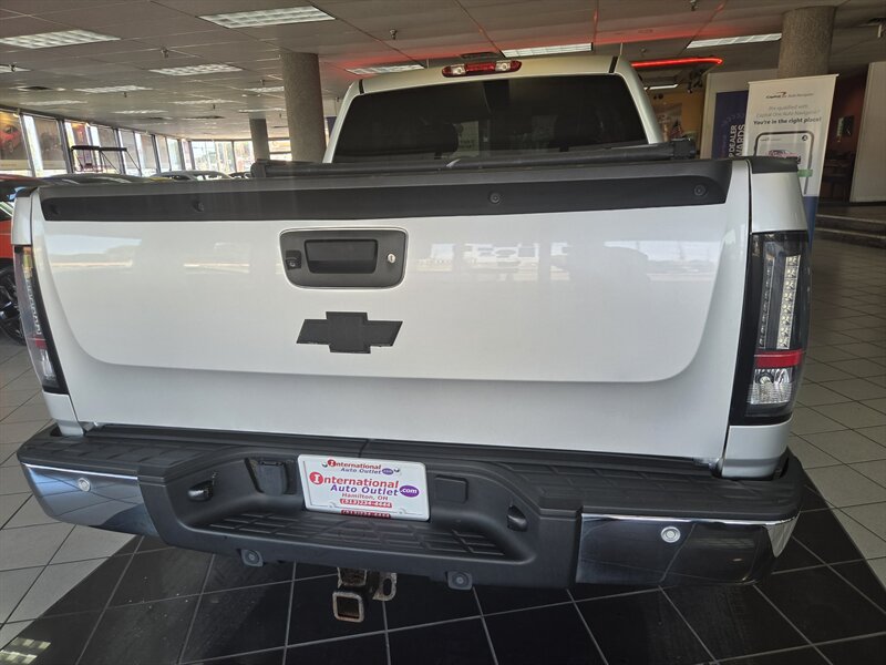 Used 2012 Chevrolet Silverado 1500 LTZ AWD/4WD image 9