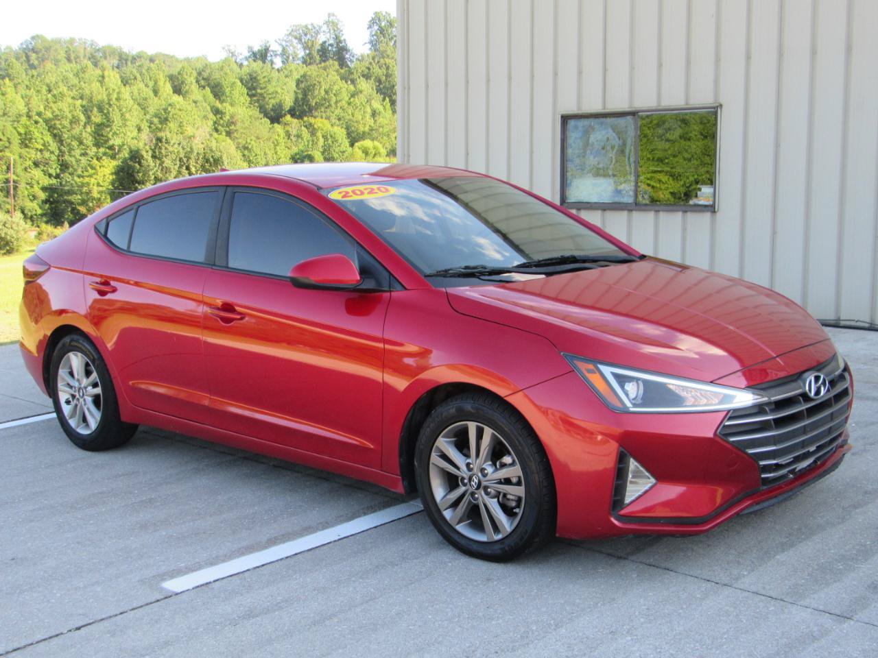 Used 2020 Hyundai Elantra SEL FWD image 2