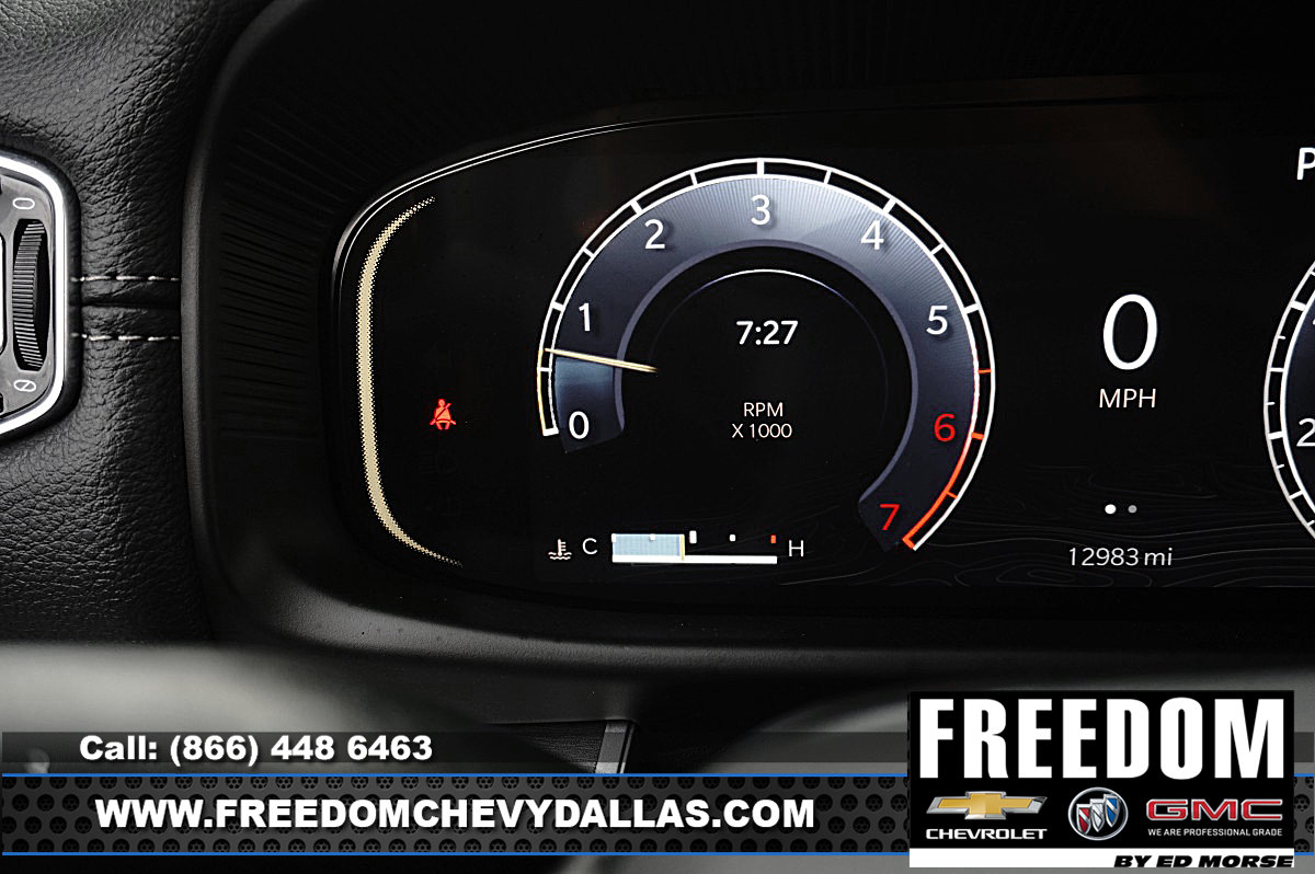 Used 2025 Jeep Wagoneer L Series II AWD/4WD image 24