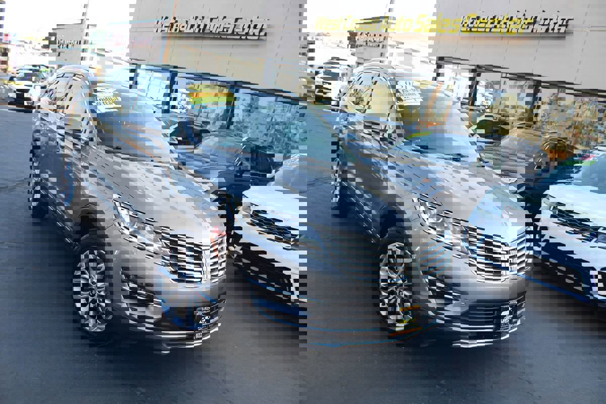 Used 2017 Lincoln MKC Select w/ Select Plus Package image 40