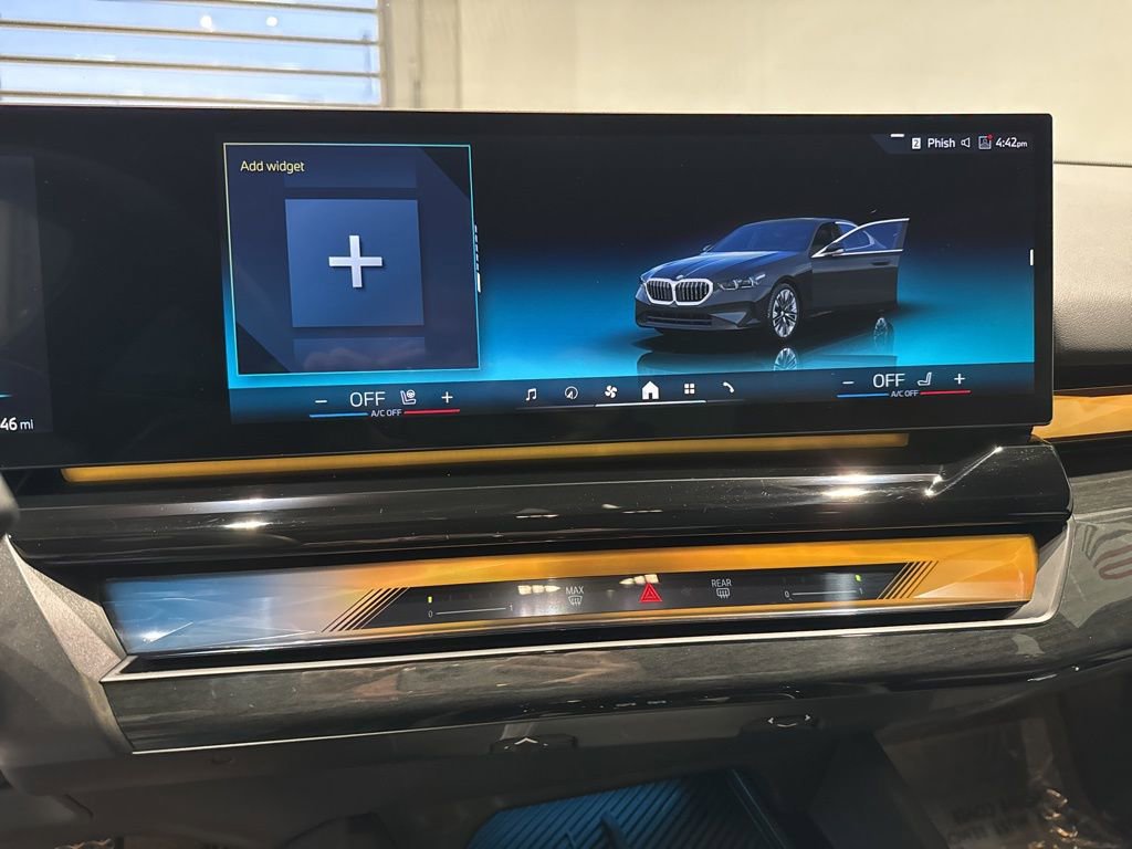 Used 2025 BMW i5 xDrive40 w/ Premium Package AWD/4WD image 23