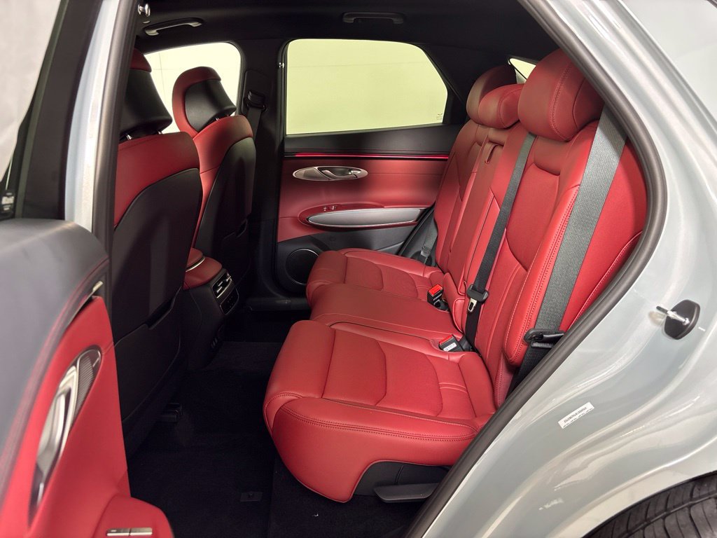 New 2027 Genesis GV70 2.5T Sport Prestige AWD/4WD image 19