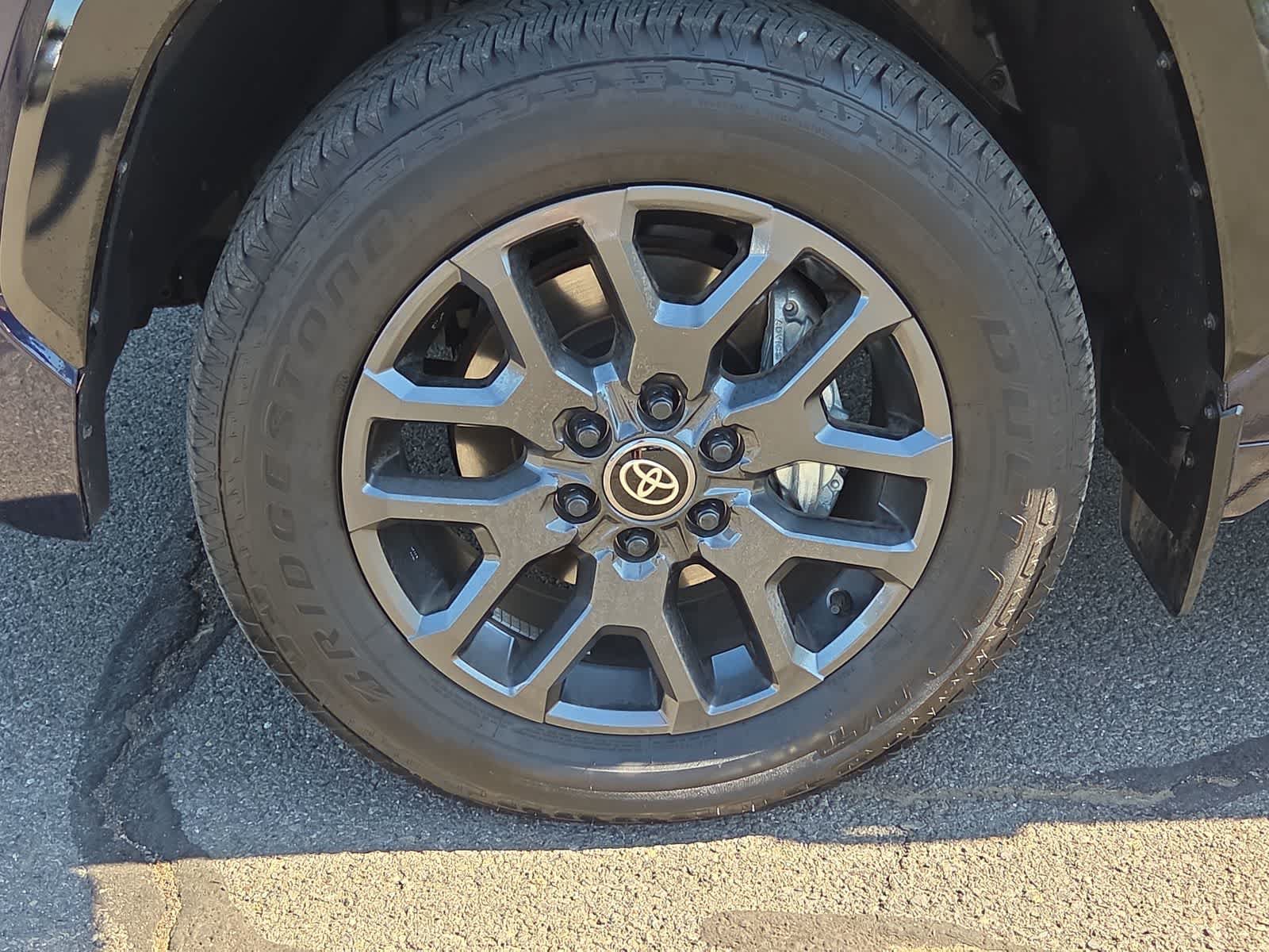 Used 2025 Toyota Sequoia Platinum AWD/4WD image 16