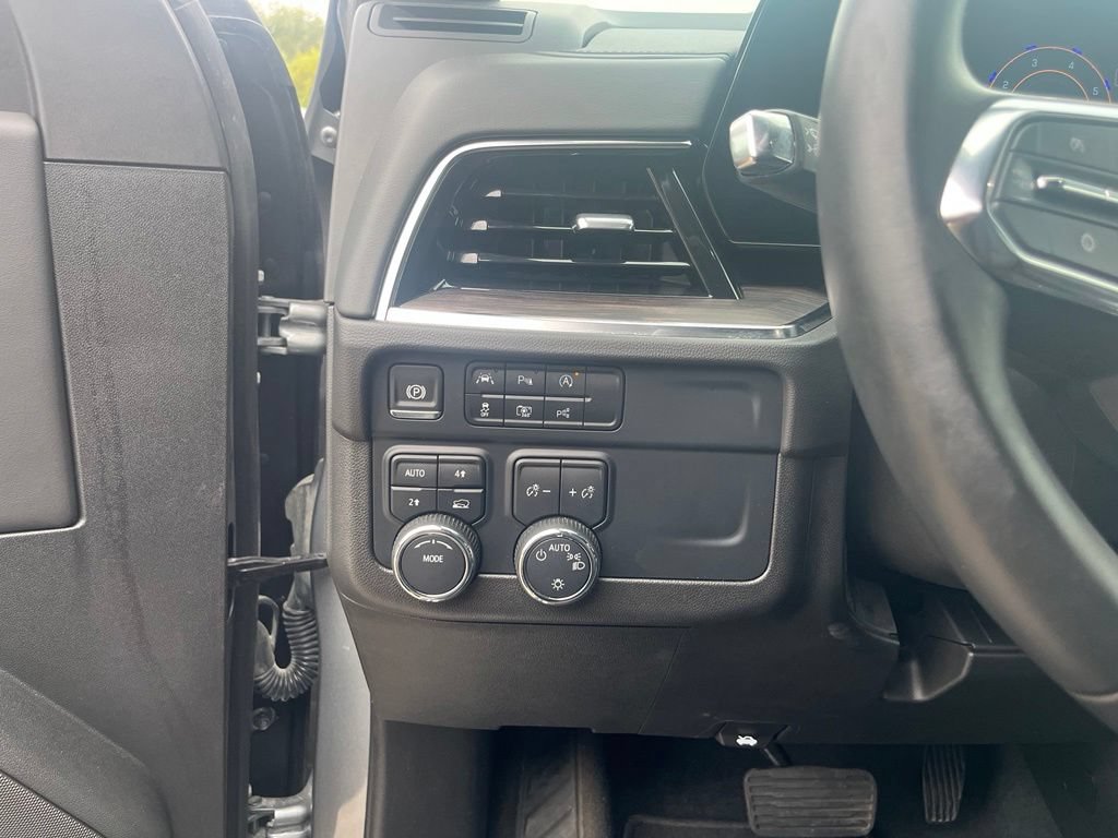 Used 2025 Chevrolet Tahoe LT AWD/4WD image 22