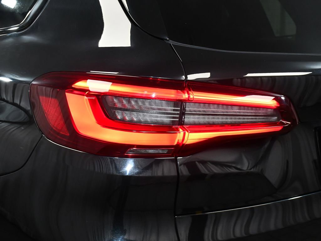 Used 2022 BMW X5 M w/ Competition Package image 86