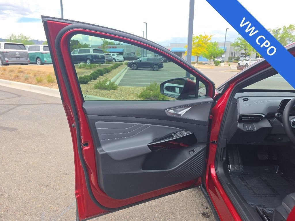 Certified 2024 Volkswagen ID.4 Pro S AWD/4WD image 9