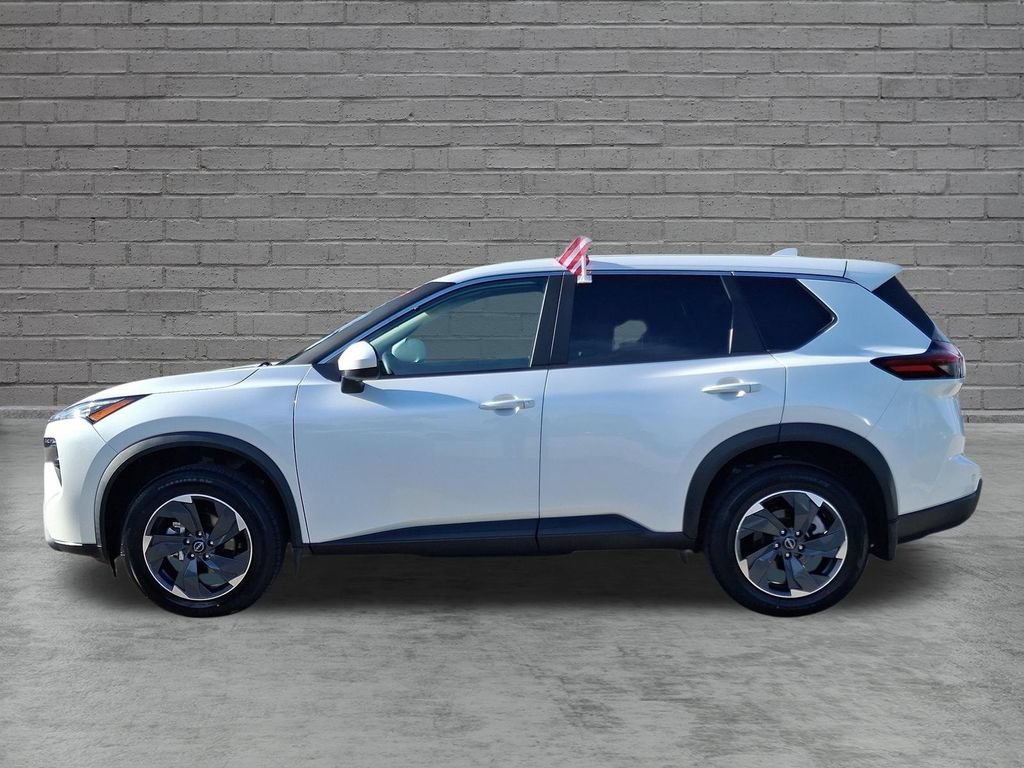 Used 2024 Nissan Rogue SV FWD image 5