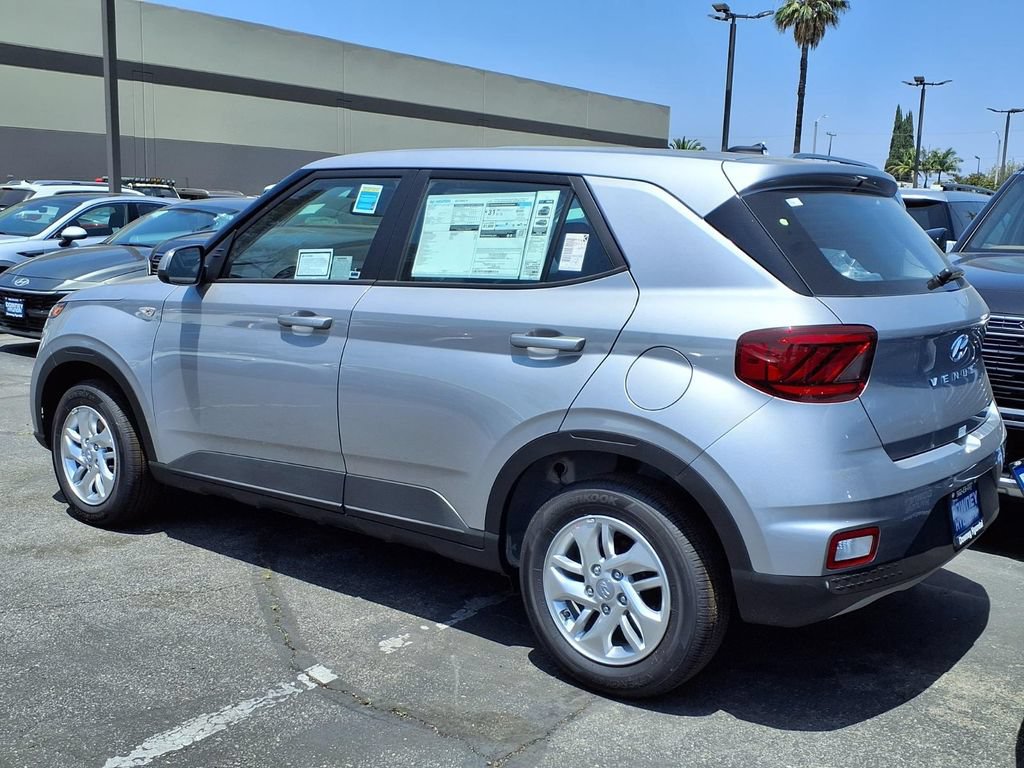 New 2026 Hyundai Venue SE FWD image 5