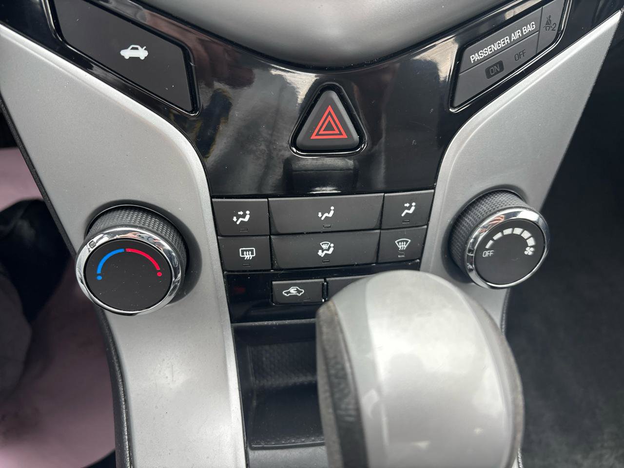 Used 2015 Chevrolet Cruze LS FWD image 33