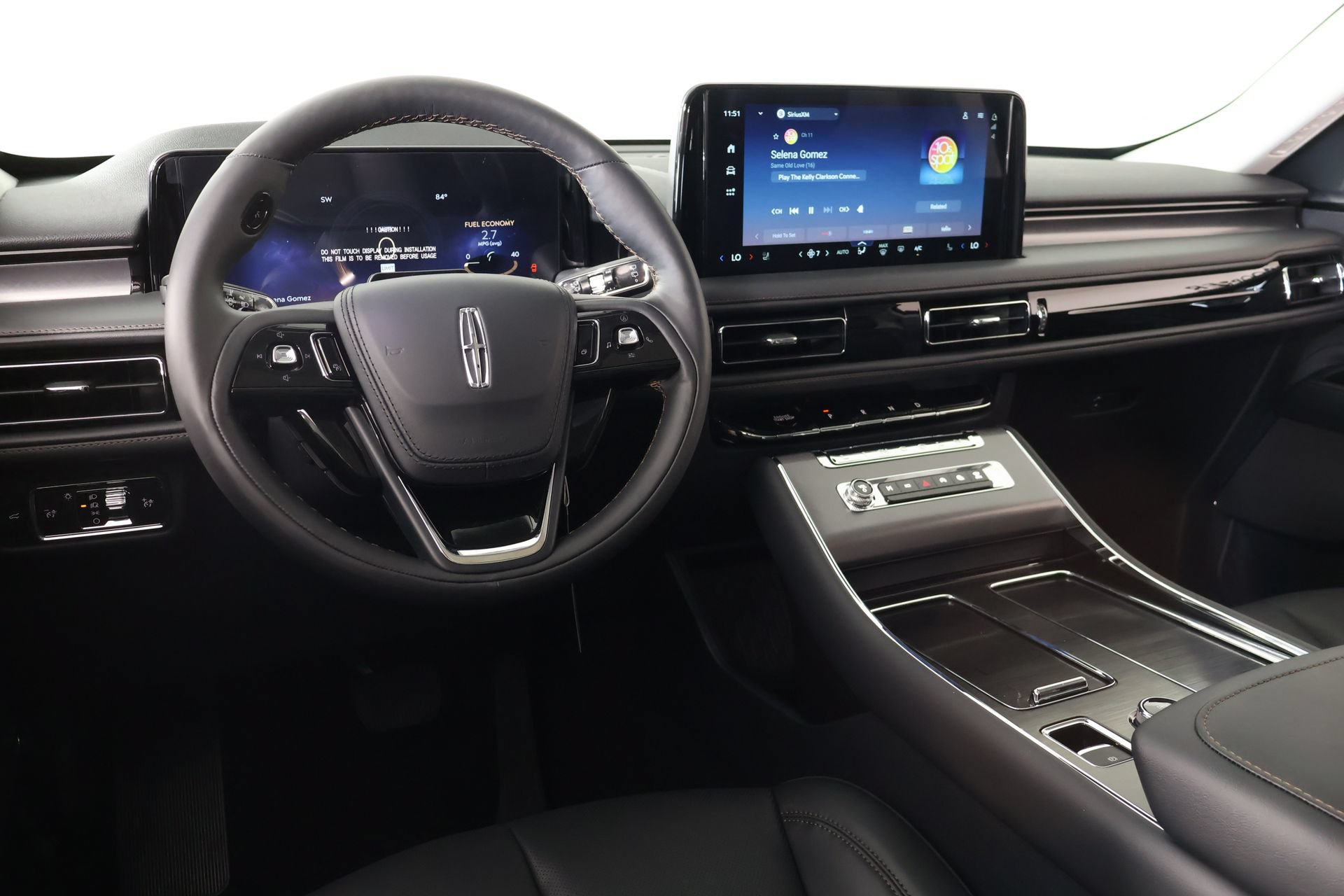 New 2026 Lincoln Aviator AWD image 2