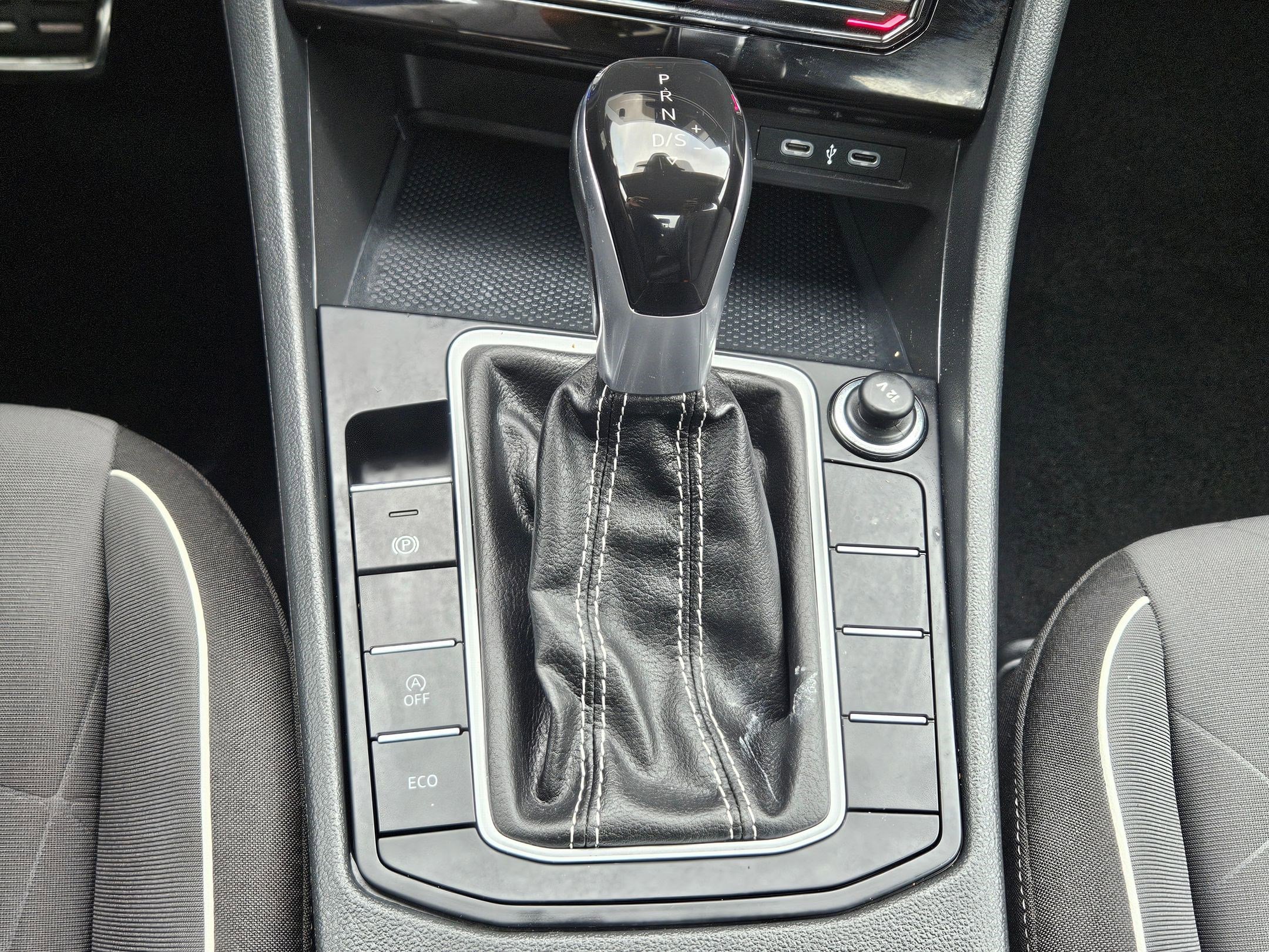 Used 2025 Volkswagen Jetta Sport image 44